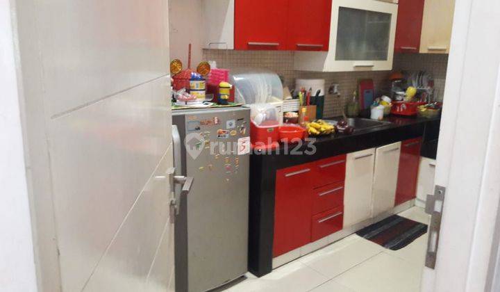 Rumah 2 Lantai Bagus Furnished SHM Jl Surya Sumantri 2