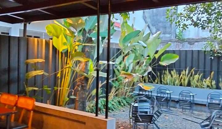 Rumah untuk Usaha dekat Warung Buncit, Jakarta Selatan