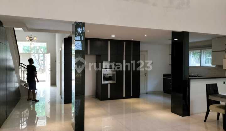 Rumah di Taman Resort Mediterania, PIK, Jakarta Utara 2