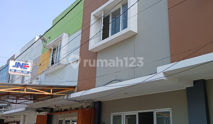 Strategic Shop House Ready to Operate at Boulevard Sentraland Parung Panjang, Near KRL Station, Market, and Many Housing Clusters.