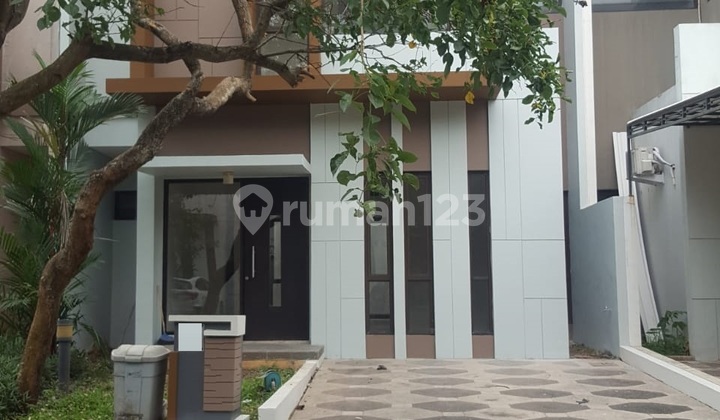 Green House in BSD City Ready to Live In Fully Furnished in Foglio Foresta Negotiable Until Deal