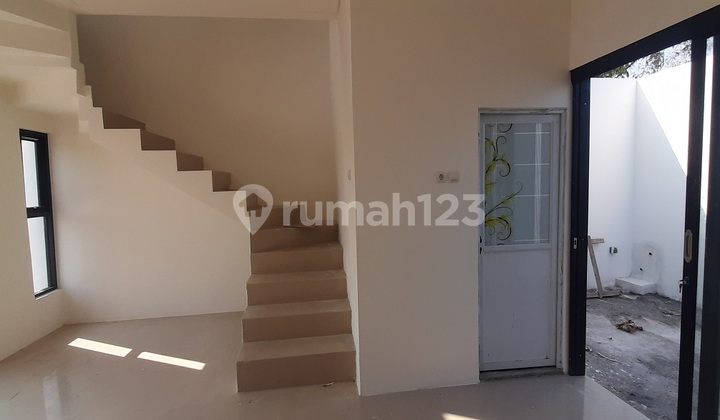 Promo Rumah Murah Grand Choiriyah 3 Suci Manyar Gresik 2 Lantai