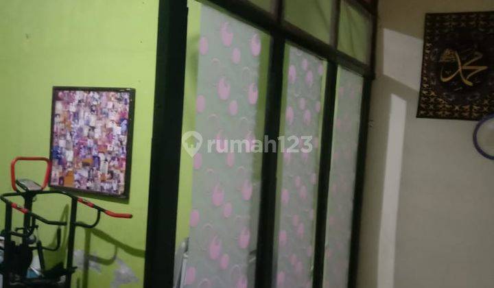 ruang keluarga rumah menganti satelit indah pelemwatu