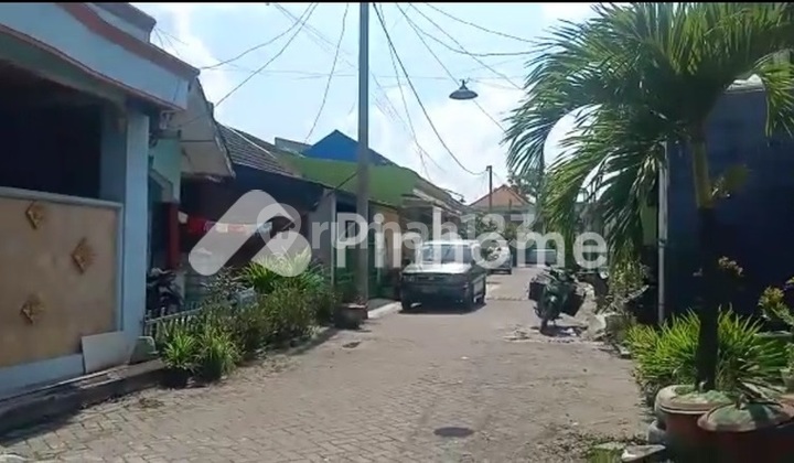 Rumah Perum Taman Menganti Emas Gresik Dijual murah cpt B.U Poll Rumah Perum Taman Menganti Emas Gresik Dijual murah cpt B.U Poll