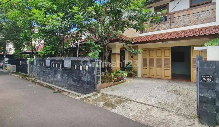 Rumah 2 Lantai Bagus SHM di Jl Abdul Madjid., Jakarta Selatan 1