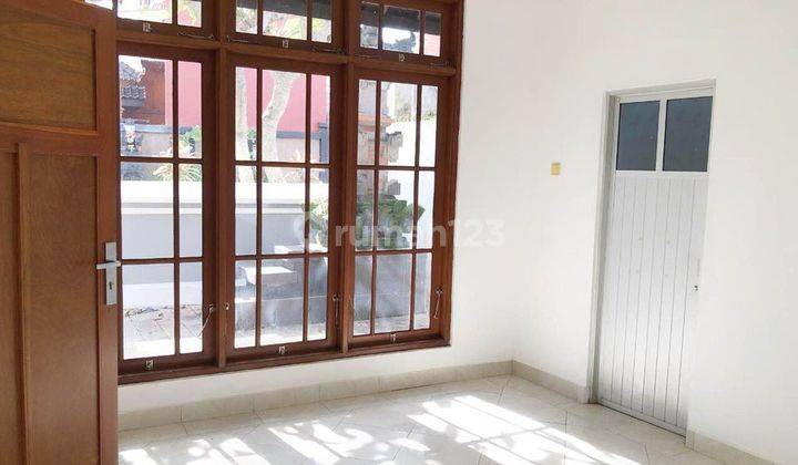 Rumah Besar di Wr Supratman Denpasar Timur 6