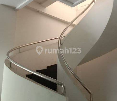 Dijual Gedung Komersial mayjend Sungkono Surabaya, 2