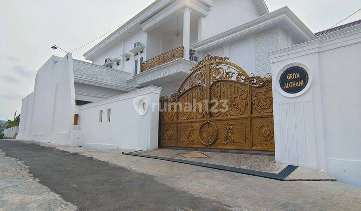 Rumah mewah kolam renang tanjung karang bandar Lampung  2