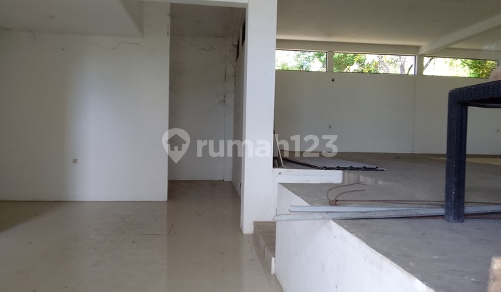 Ruang Usaha 12 X 12 Sangat Besar Dan Bagus Untuk Restoran Berada di Area Premium Labuan Bajo 2