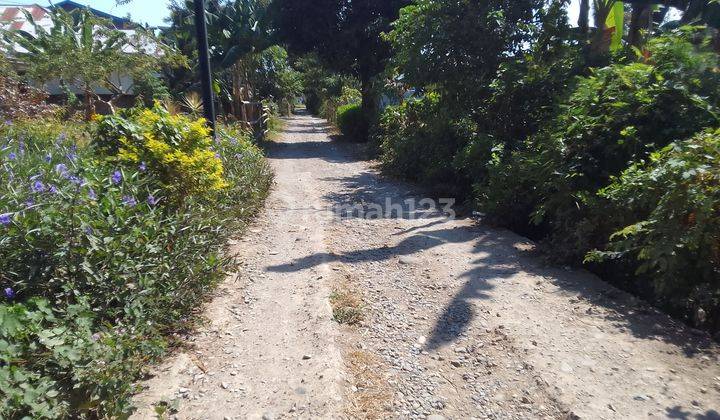 Tanah datar siap bangun dalam kota dengan luas 350 m2 di labuan bajo. Bagus untuk rumah pribadi