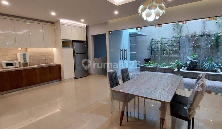 Rumah cantik siap huni furnished di CBD Pluit 2