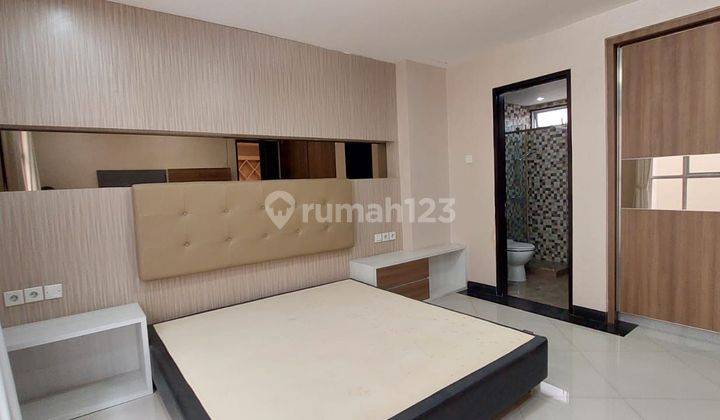 Rumah cantik siap huni furnished di CBD Pluit 2