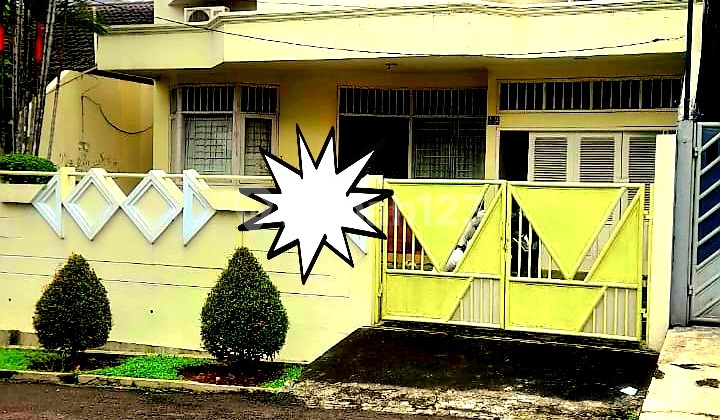 Well-Maintained Old House in the Exclusive Complex of Bukit Cinere Indah (BCI)