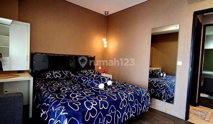 Luxurious Fully Furnished  2 Bedroom Apartment At Pondok Indah 1