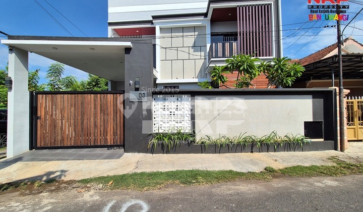 For Sale 2-Story Luxury House with Modern Tropical Concept in Tamanbaru - Banyuwangi 2