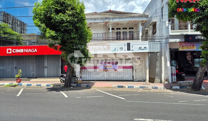 Dijual Ruko 2 Lantai Super Strategis Dekat Simpang 5 Banyuwangi Dijual Ruko 2 Lantai Super Strategis Dekat Simpang 5 Banyuwangi