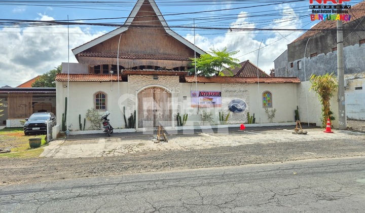 Active and Productive Restaurant for Sale Including Furniture on Jl. Kepiting - Banyuwangi