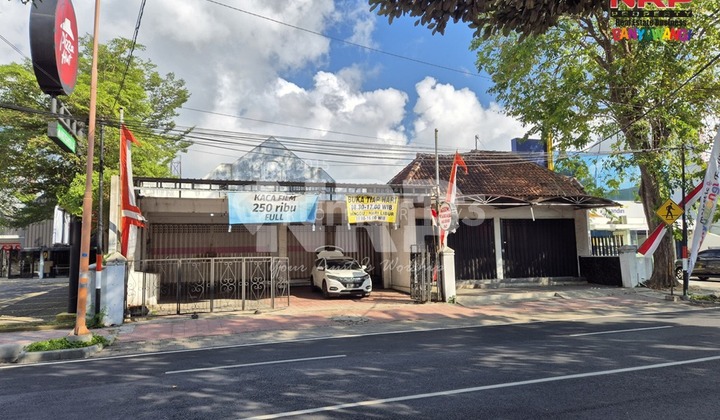 For Sale Premium Land with Bonus Building: House, Shop House, and Workshop in the Center of Banyuwangi City