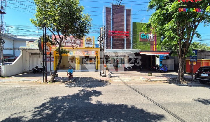 For Sale: Cheap Land with 5 Shop Houses Bonus in Banyuwangi City Center