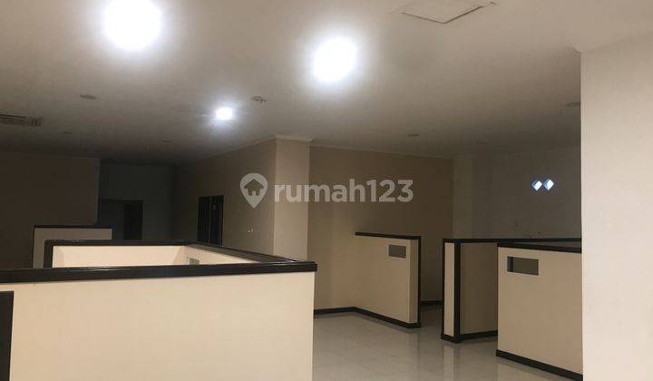 Gedung Komersil Jatiwaringin Area, 4 Lantai, Lift Basement 14