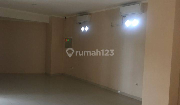Gedung Komersil Jatiwaringin Area, 4 Lantai, Lift Basement 15