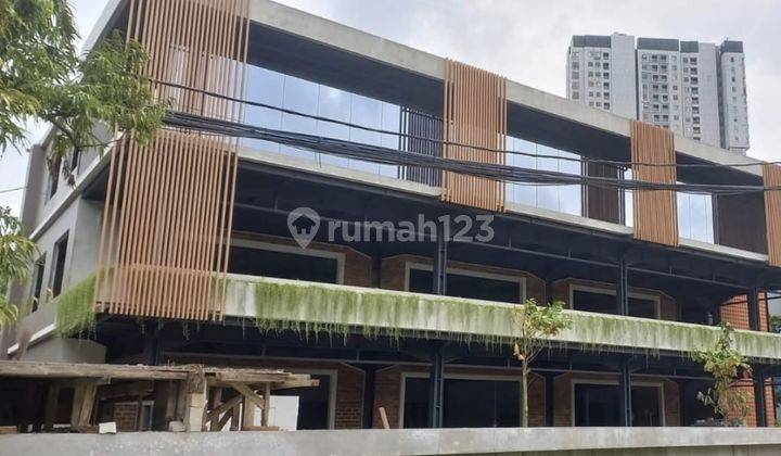 Gedung Komersil Mewah, Pejaten Barat Area 5