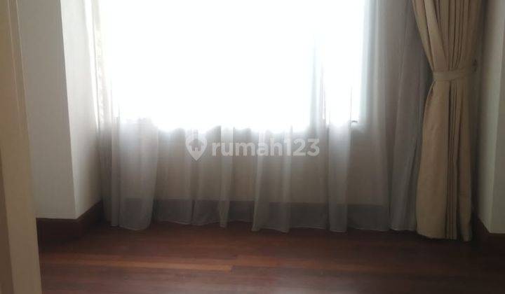 Apartemen Four Seasons, 3br, 198sqm, Summer Tower, Unfurnished  2