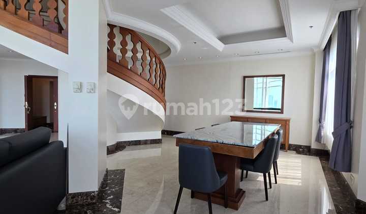 Apartemen Four Seasons Residence, 4br, 344sqm, Penthouse, Summer