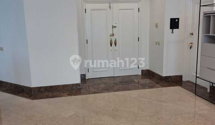 Apartemen Four Seasons, 3BR, 198sqm, Tower Spring, Renovated 2