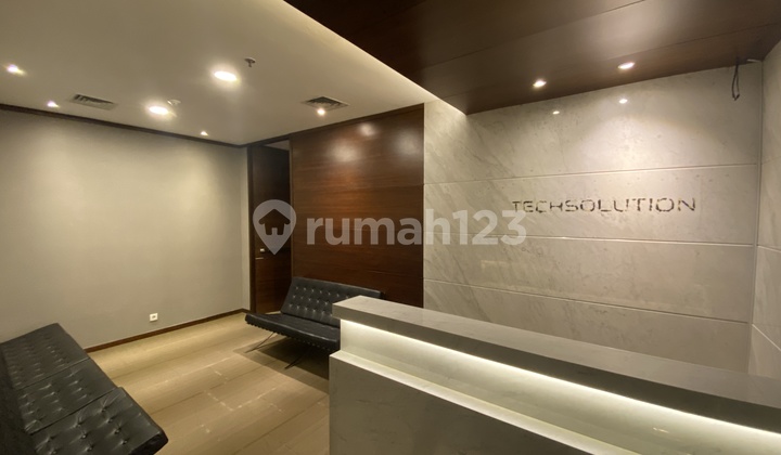 Office Space in Equity Tower, 221 sqm, Partitioned, Rent 380k Ex SC