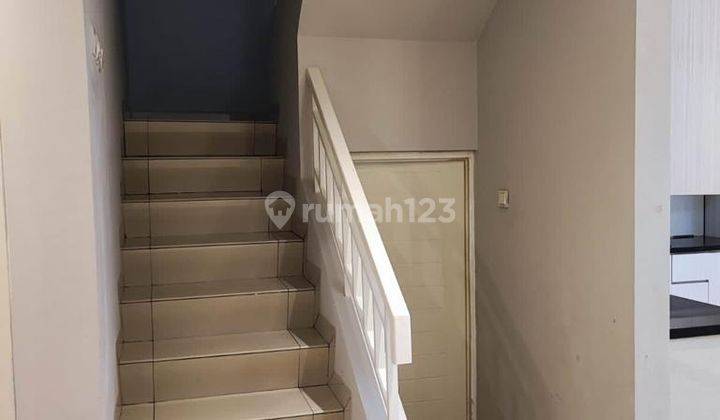 Dijual Rumah Purimansion 2,5 Lantai Full Renov 8