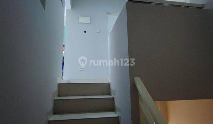 Dijual Rumah Purimansion 2,5 Lantai Full Renov 15
