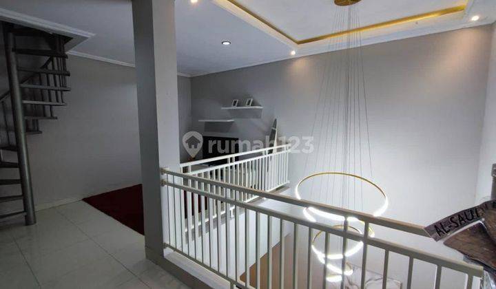 Dijual Rumah Purimansion 2,5 Lantai Full Renov 18