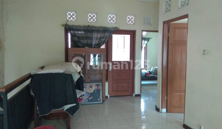 Cluster House 2 Floors Roadside Near Alana Hotel Colomadu 2