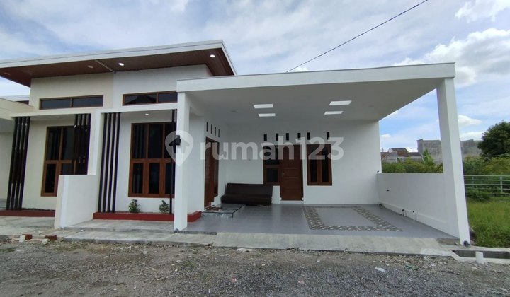 Rumah Minimalis Siap Huni Tepi Jalan Dekat Exit Tol Gondangrejo