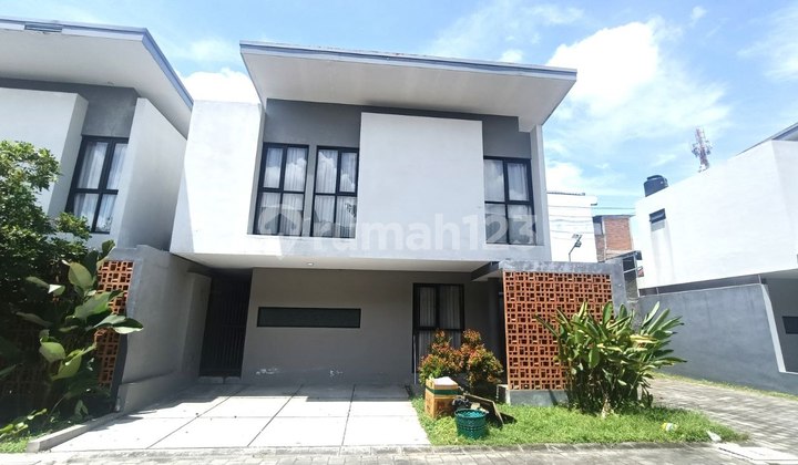 Rumah Nyaman Full Furnished Dekat Alana Hotel Colomadu Rumah Nyaman Full Furnished Dekat Alana Hotel Colomadu