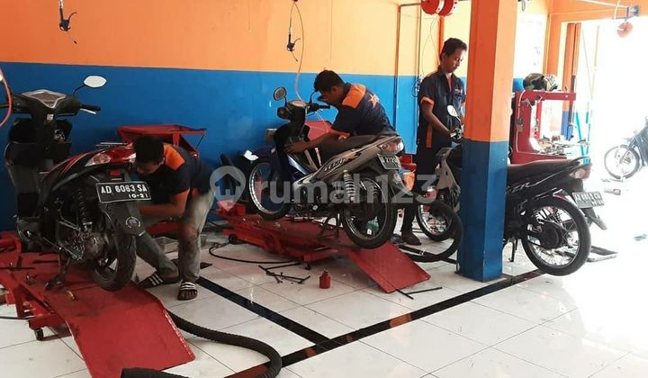 Ruang Usaha bengkel aktif strategis di jalan raya Mojosongo solo 1
