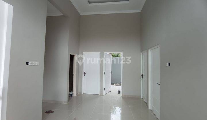 Rumah dijual cluster dekat UNS di Mojosongo Jebres Surakarta 3