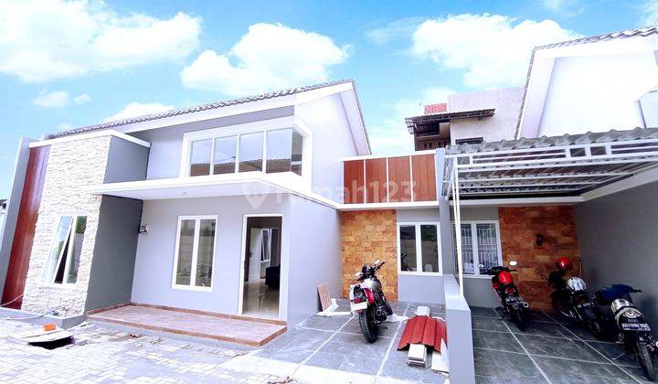 Rumah dijual cluster dekat UNS di Mojosongo Jebres Surakarta