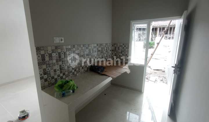 Rumah dijual cluster dekat UNS di Mojosongo Jebres Surakarta 4