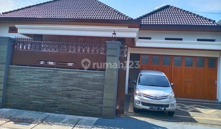 Rumah mewah dekat graha saba di Banyuanyar Banjarsari Solo 13