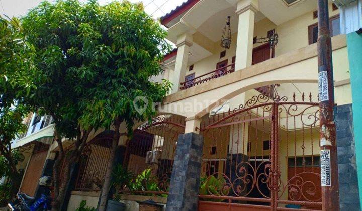 Rumah 2 Lantai induk dan kos aktif UMS di Karangasem  1