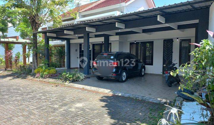 Rumah tepi jalan raya Adi Sucipto di Blulukan Colomadu  2