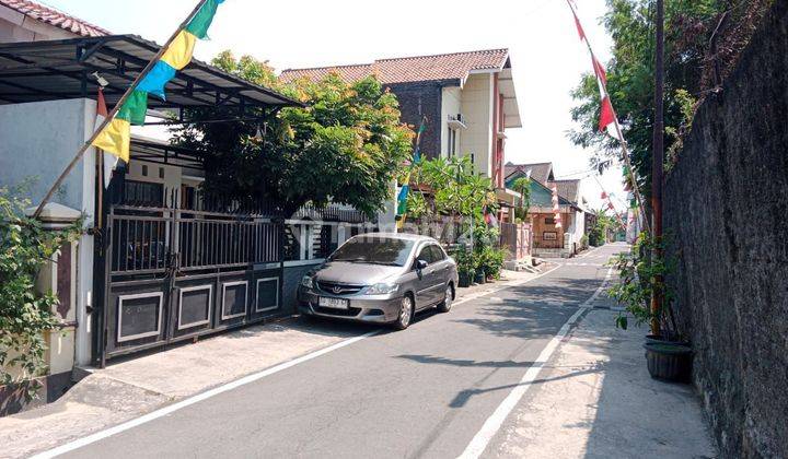 Rumah luas dekat graha saba di Banyuanyar Banjarsari  2