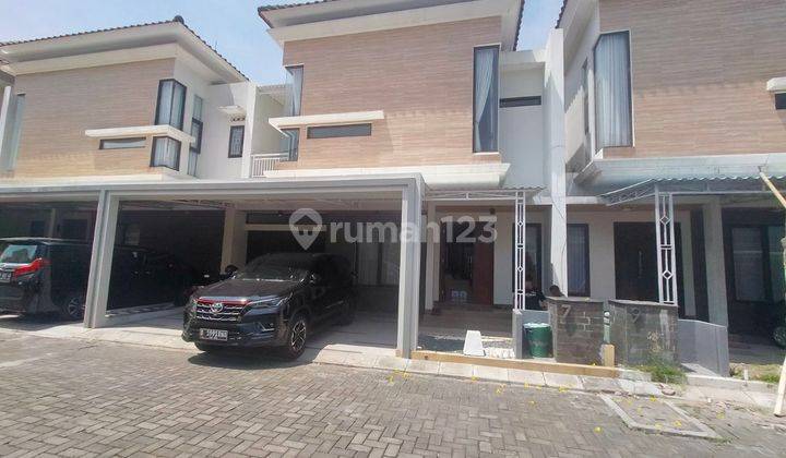 Rumah 2 Lantai cluster elite di Singopuran Kartasura Sukoharjo  1