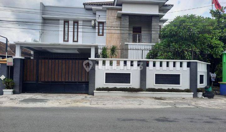 Rumah MEWAH 2 Lantai dekat stadion Manahan di Klodran Colomadu  1