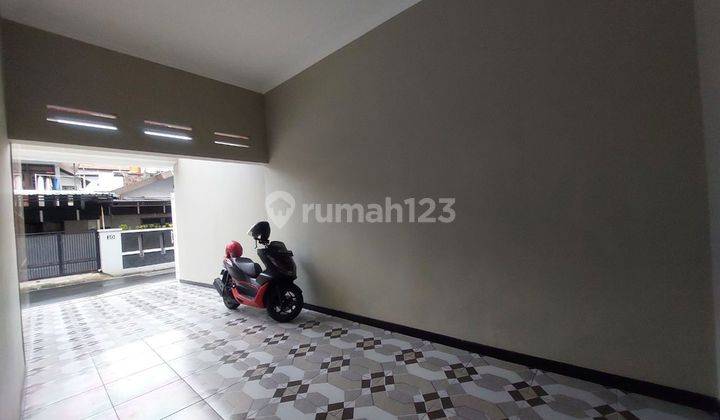 Rumah mewah 2 Lantai tengah kota di Jajar Laweyan Solo 2