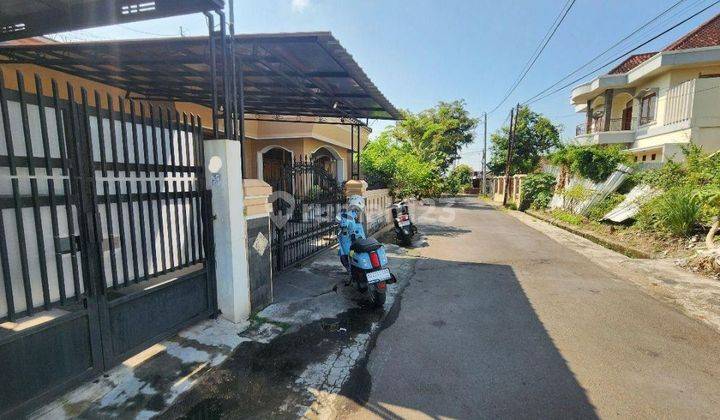 Rumah Bagus 2lt Full Furnish dekat Luwes Kartasura 2