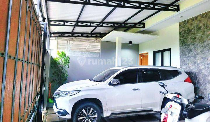 Rumah Bagus tepi jalan dekat Alana hotel Colomadu  2