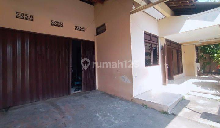 Rumah luas muraah di Nusukan Banjarsari solo  2